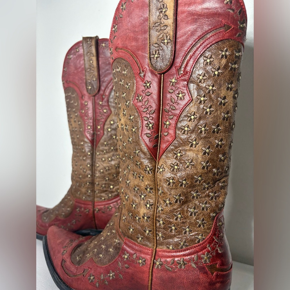SOLD!!! Vintage Old Gringo Tabetha studded Boot floral